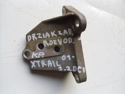 držák rozvodovky na nissan x-trail T30, 2,2dci, autodíly na nissan x-trail,