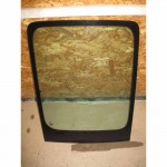 sklo boční levé  do karoserie VW Caddy IV lift 2K5 2015-  2K0845301F