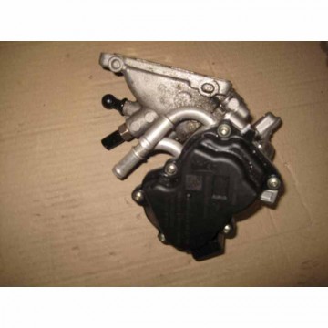 škrtící klapka + hrdlo VW Passat B8 3G0  04L128063R  04L128059 - poškozený konektor
