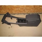 středový tunel + loketní opěrka + zadní výdechy ventilace VW Golf Sportsvan 510