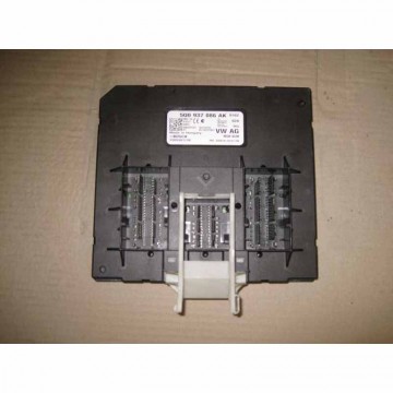 řídící jednotka palubní sítě VW Touran 5T1 2016-  5Q0937086AK