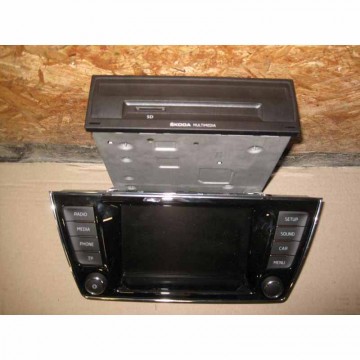 rádio ( řídící jednotka a display) ŠKODA Fabia III 6V0 6V0919604 5Q0035820