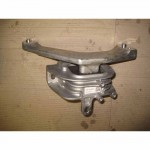 silentblok motoru VW Passat B8 3G0 hybrid  5Q0199262S