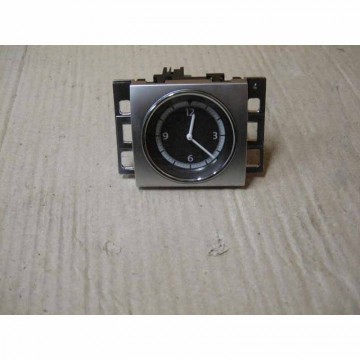 hodiny do palubní desky VW Passat CC lift 3C8  3C8919204A