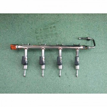vstřikovací lišta - rampa se vstřiky ŠKODA Yeti 5L0  03F133320