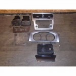 dekorace <strong>palubní</strong> desky + výdechy ventilace VW <strong>Golf</strong> VII 5G0 - lehce poškrábaná