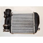 chladič intercooler levý AUDI A6 4F0 (lift) 3,0 TDi 171 KW  4F0145805F  4F0145805AF