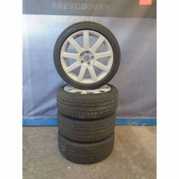 AUDI A4 8W0 sada kol s penu 245/40 R18 8,0Jx18H2 ET43