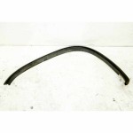 lem blatníku přadní pravý VW Tiguan 5N0 lift  5N0853818 - poškozené úchyty