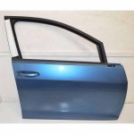 dveře přední pravé VW Golf VII 5G0  5G4831056AQ - poškozené (Holé)