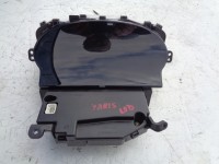 tachometr na toyotu yaris I, 374G, denso, LH,