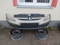 437. PŘEDNÍ NÁRAZNÍK <strong>PEUGEOT</strong> 307 ST. M., DO-05, HNĚDÝ