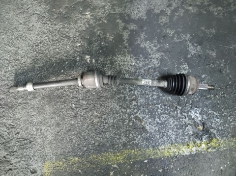 PRAVÁ POLOOSA RENAULT ESPACE IV M9R B8, 2,0DCI 110KW