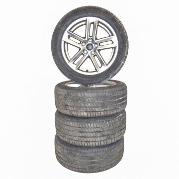 AUDI A4 8W0 sada kol s pneu 225/50 R17 7,5Jx17H2 ET38  8W0601025E  8Z8