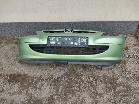 484. PŘEDNÍ NÁRAZNÍK PEUGEOT 307 ST. M., DO-05, ZELENÝ