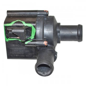 čerpadlo vodní VAG  5Q0965561B - poškozený konektor
