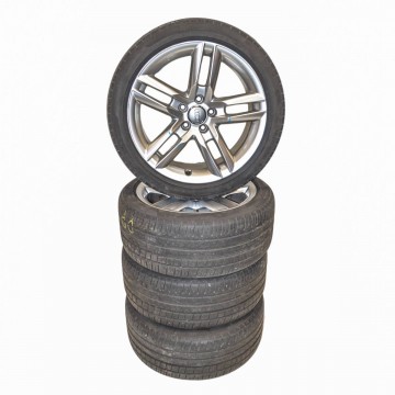AUDI A5 8T0 lift sada kol s pneu 245/40 R18 8,5Jx18H2 ET29  8T0601025CC - lehce poškozené