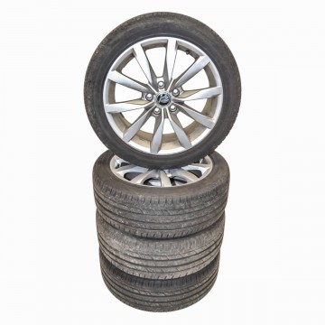 VW Golf VII 5G0 (lift) sada kol DIJON s pneu 225/45 R17 7Jx17H2 ET49  5G0601025BF/CH  8Z8