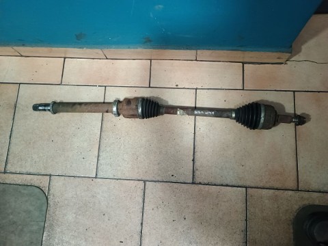 PRAVÁ POLOOSA RENAULT FLUENCE K4M 838 1,6BN 16V 82KW