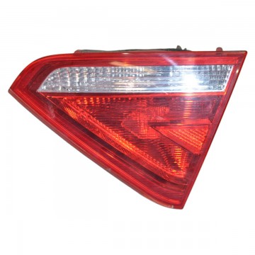 lampa zadní pravá - vnitřní do pátých dveří AUDI A5 8T0 (lift)  8T0945094