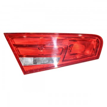 lampa zadní levá - vnitřní do pátých dveří AUDI A3 8V0 3DV  8V3945093
