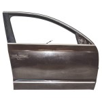 dveře přední pravé ŠKODA Superb II 3T0  3T0831056 - lehce poškozené (Holé)