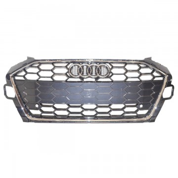 maska AUDI A4 8W0 lift  8W0853651EB  8W0853651DT - lehce poškrábaná