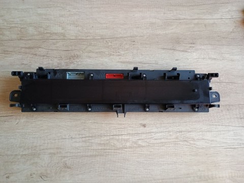 BUDÍKY RENAULT SCENIC 8200704463A, OD ROKU 2003