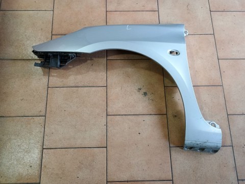 PŘEDNÍ BLATNÍK, PEUGEOT 307 N.M., STŘÍBRNÝ, LEVÝ