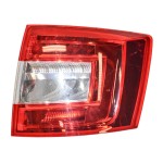 lampa zadní pravá ŠKODA Octavia III 5E0 lift combi  5E9945096B  5E9945112B - poškrábaná