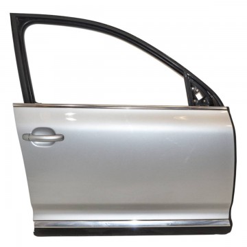 dveře přední pravé VW Touareg 7LA 7L6  7L0831056L - lehce poškrábané (Holé)