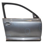 dveře přední pravé VW Touareg 7LA 7L6  7L0831056L - poškozené (Holé)