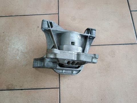 DRŽÁK MOTORU, PEUGEOT 308 ll, BHZ, BH01 1,6BLUEHDI 88KW 4A103720, 4A111210