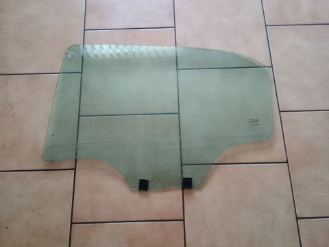 LEVÉ ZADNÍ SKLO PEUGEOT 301, OD-12