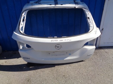 páté dveře na opel astru K kombi,