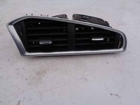 středový výdech topení na citroen c4, 9676609977