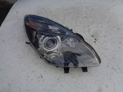 pravý přední xenon na renault scénic III, 89903293