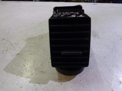 pravý střední výdech topení na vw transporter t5, 7H0815705A