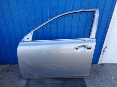 levé přední dveře na subaru legacy