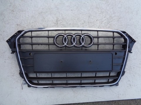 přední maska na audi a4 B8 , 5K0853651E
