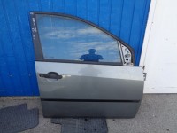 pravé přední dveře na ford fiestu mk6