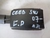 levý přední zapínač pásu na kiu ceed,