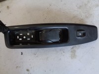 pravý přední vypínač na okna na fiat doblo II,
