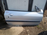 220. PRAVÉ PŘEDNÍ DVEŘE PEUGEOT 206 CC, STŘÍBRNÉ OD-00