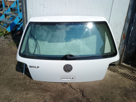 300. VOLKSWAGEN GOLF IV VÍKO KUFRU BÍLÉ OD-97