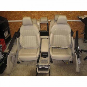 interiér - kůže, všechna sedadla vyhřívaná, přední ventilovaná ŠKODA Superb III 3V0 combi