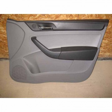 tapecírunk dveří pření pravý SEAT Toledo 6JA
