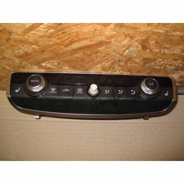 klimatronic AUDI A3 8V0  8V0820043A - poškozený