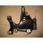 držák turbodmychadla ŠKODA Superb III 3V0 2,0 TDI  04L131159A