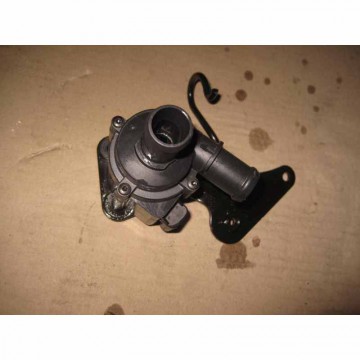 čerpadlo vodní VW Transporter T6 7E0 2,0 TDI  5Q0965561B  7E0121079AL